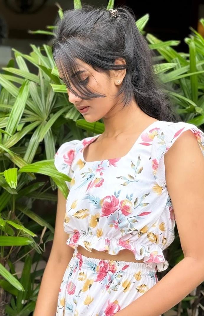 Trendy Fashionable Croptop with Palazzo